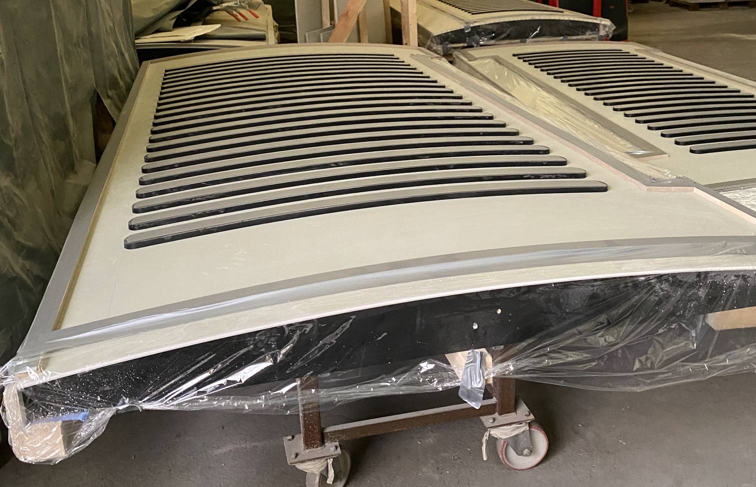 GFB-Formteile – gewölbte Platten mit Perforationen